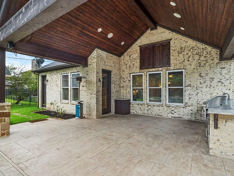 6806 Heron Dr — Photo 45