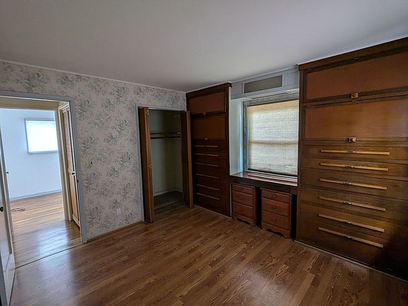 5th image of 112 Hacienda Dr
