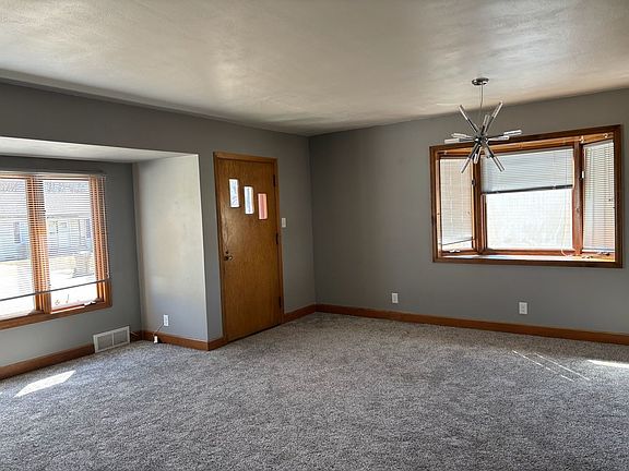 3rd image of 803 15th St NW