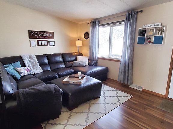 3rd image of 3121 Center Lake Dr