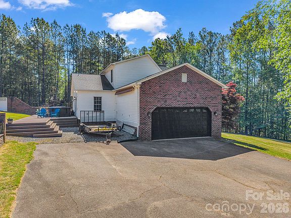 4th image of 1467 Camp Creek Rd