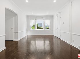 9608 W Olympic Blvd, Beverly Hills, CA
