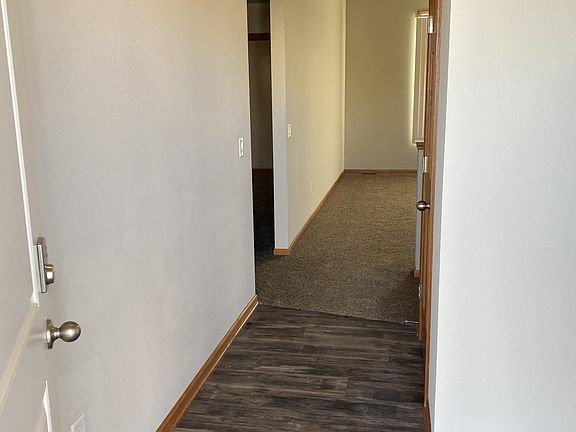 3rd image of 2005 Meadow Ave