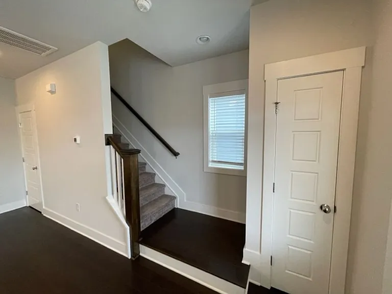 1332 Big Falls Dr — Photo 2