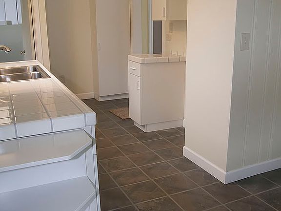 4th image of 1552 6th St
