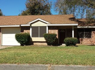 405 Ellen Dr, Deer Park, TX 77536