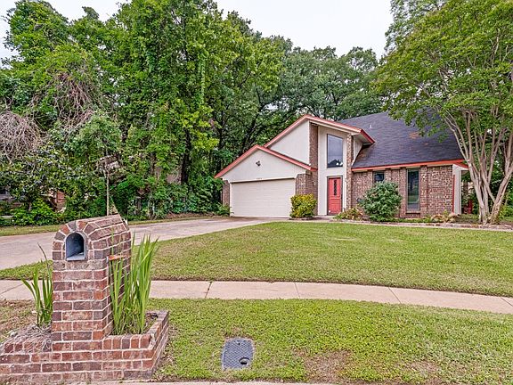 3rd image of 1311 Oak Timber Dr