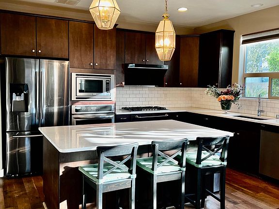 3rd image of 251 E San Carlos Way