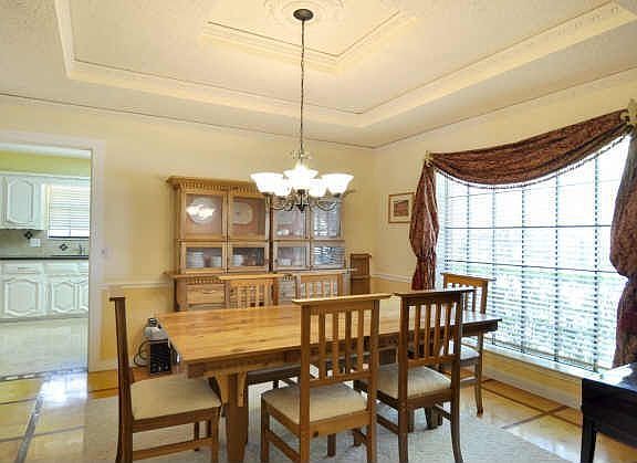 5th image of 3428 Lynbrook Dr