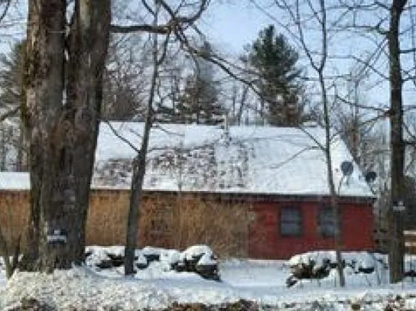 54 S Central St, Plainfield, MA 01070