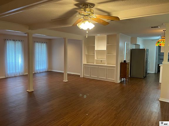 2nd image of 114 Warwick Dr