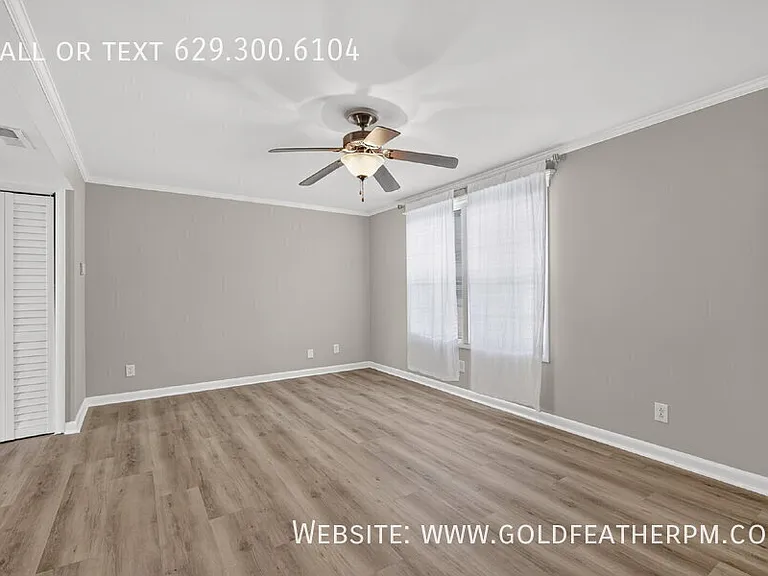109B Harrow Ct — Photo 12
