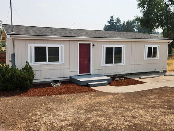 2nd image of 623 SW 2nd St