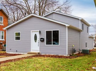 1206 N Center St, Joliet, IL 60435