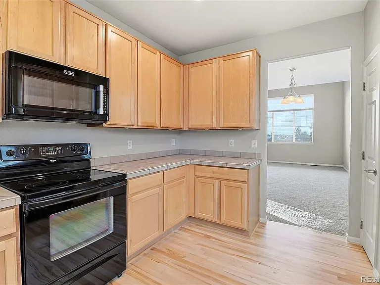 4031 S Odessa St — Photo 3