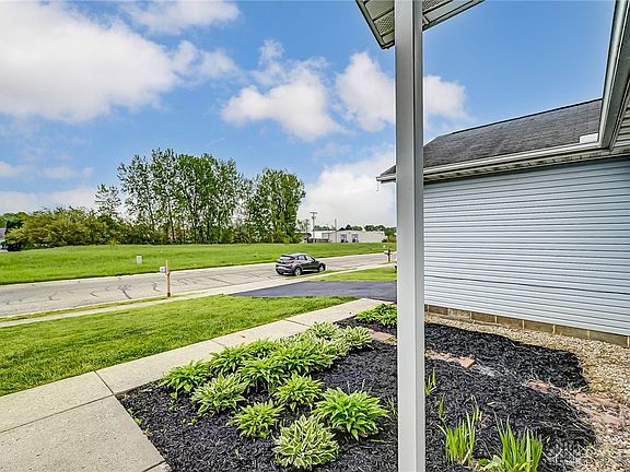3rd image of 205 Berschet Dr