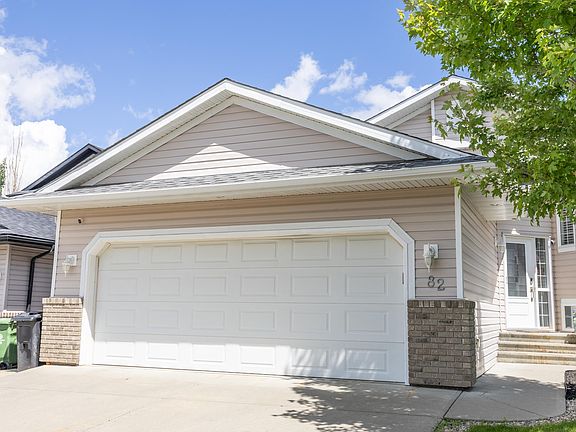 3rd image of 82 Wedgewood Cres