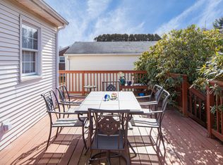 19 Cornell Rd, Narragansett, RI 02882