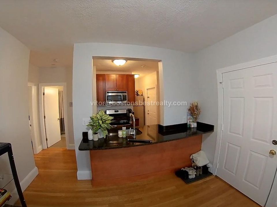 1st image of 100 Saint Marys St #A716206b2
