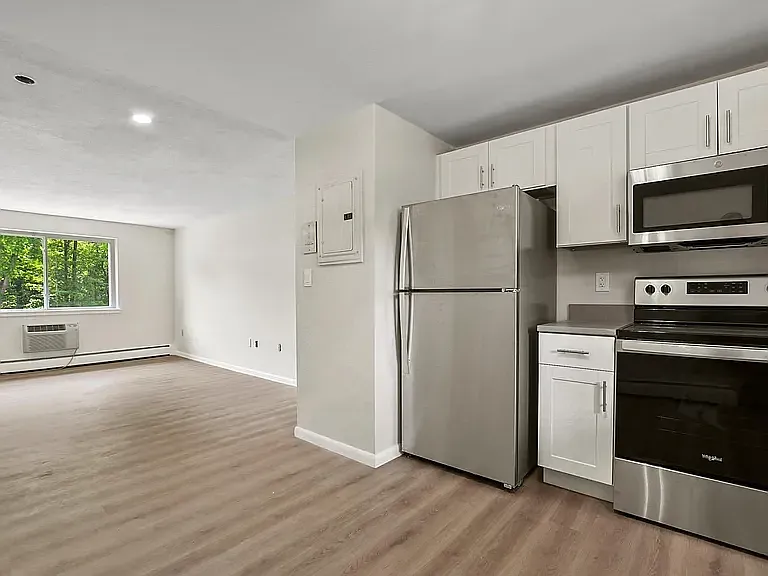 19 Walnut St #WAL19UNIT3 — Photo 8