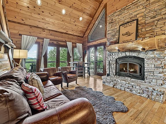 4th image of 96 Hidden Lake Ln