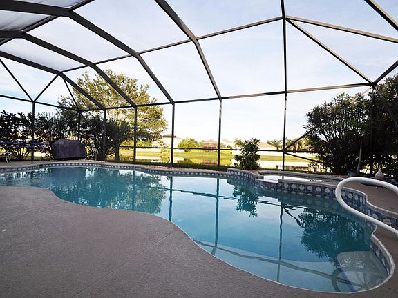 4th image of 5027 Bellflower Ct