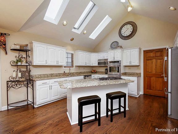 4th image of 8816 Gleneagles Ln