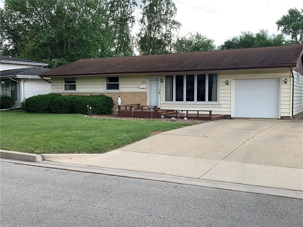 1821 Eater Dr photo 1