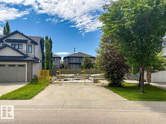 2nd image of 2517 Anderson Way SW