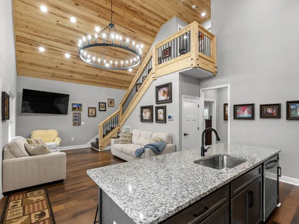 103 Pigeon Hollow Rd, Dickson, TN 37055