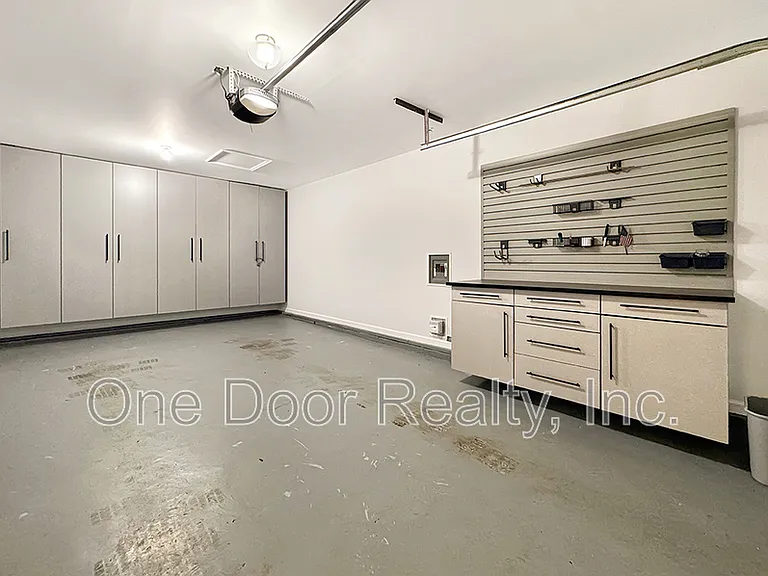 609 Indian Springs Ct — Photo 13
