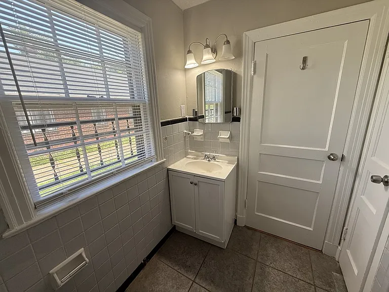 1621 Glenview Ave #1623 — Photo 9