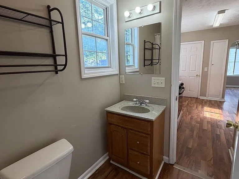 137 Highland Ave — Photo 7