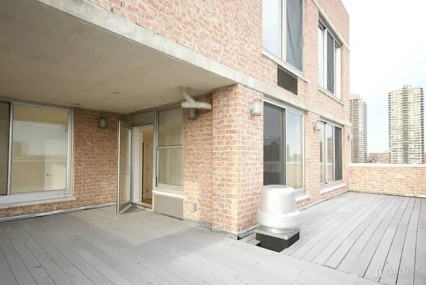 Sold by Anchor Associates | media 1