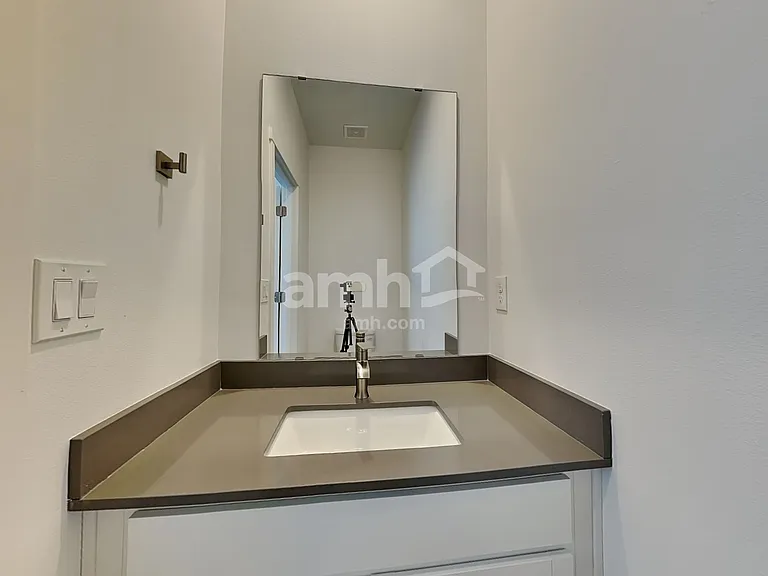 8002 Katriel Ct SW — Photo 11