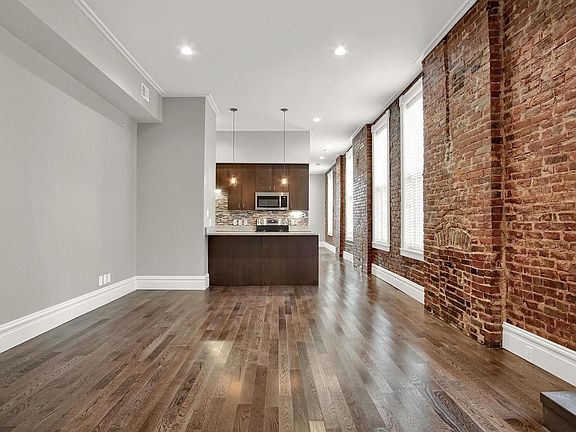 3rd image of 2254 S Grand Blvd #A
