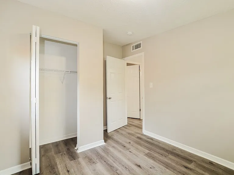 1198 Maxey Dr — Photo 14