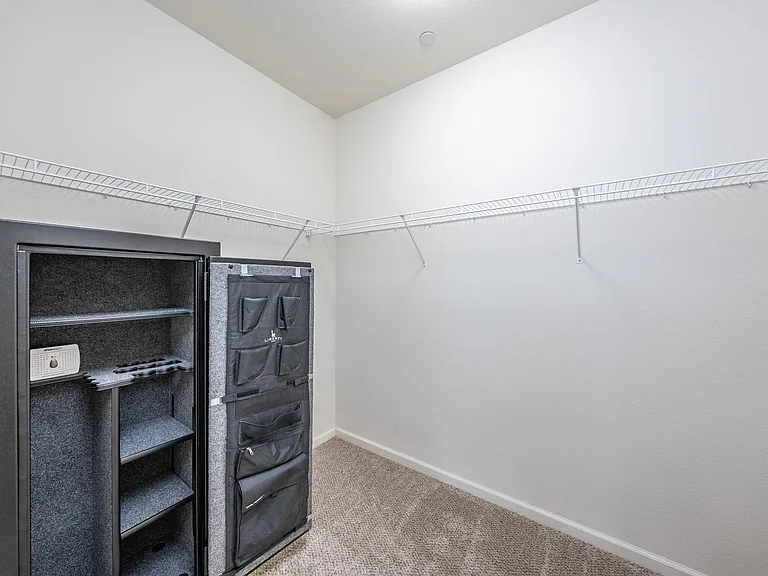 3555 Encino Ave — Photo 23