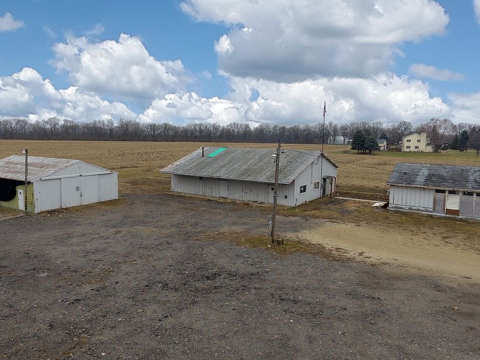 2nd image of 23906 S Frontage Rd