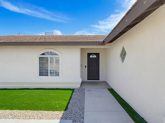 4th image of 3720 Clearwater Dr