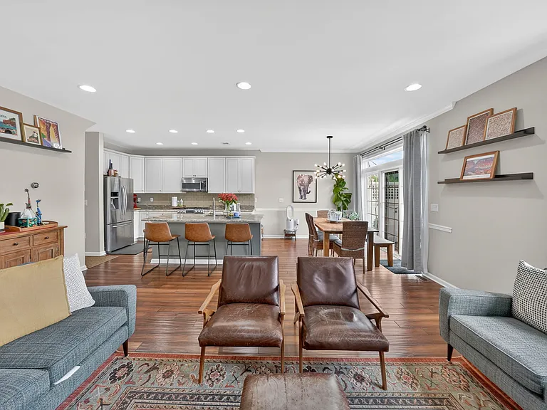 97 Autumn Ln — Photo 14
