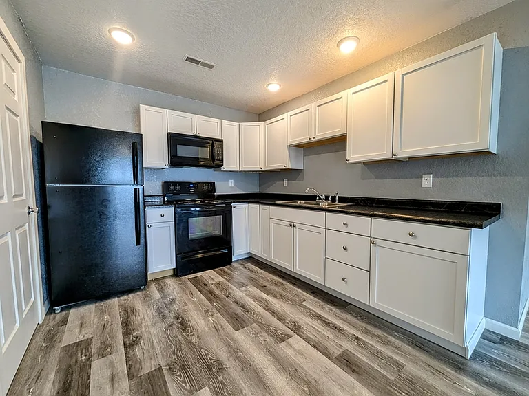 1319 B Ave W #31 — Photo 11