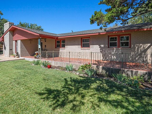 2nd image of 4408 SW 3rd Ave