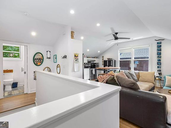 4th image of 471 Page Ave NE Unit 2