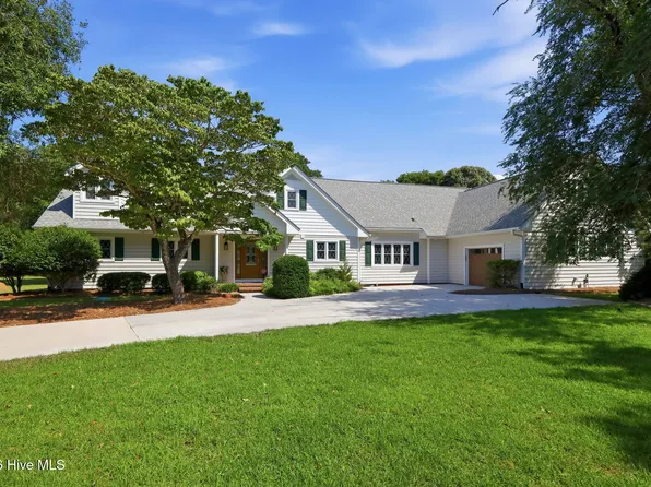 121 Harbour Drive, Hubert, NC 28539