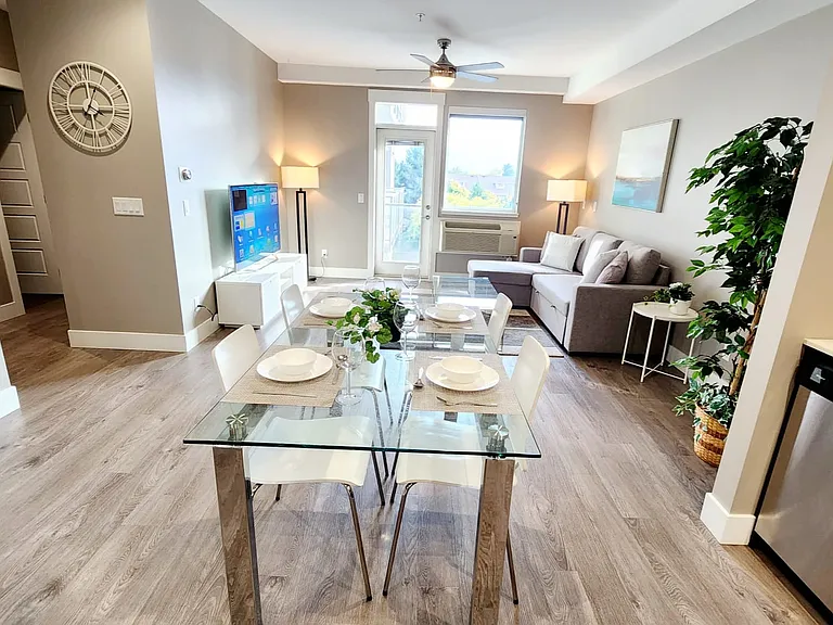 925 Leon Ave #527 — Photo 1