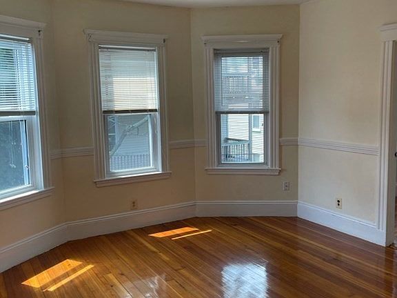 2nd image of 44 Speedwell St Floor 2