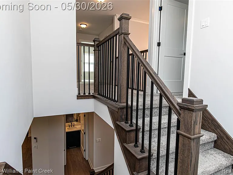 375 Amelia Cir — Photo 29