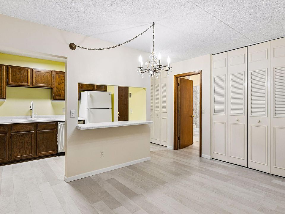 1st image of 10531 Cedar Lake Rd APT 415