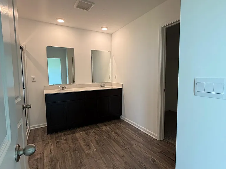 1540 Chappel St — Photo 12